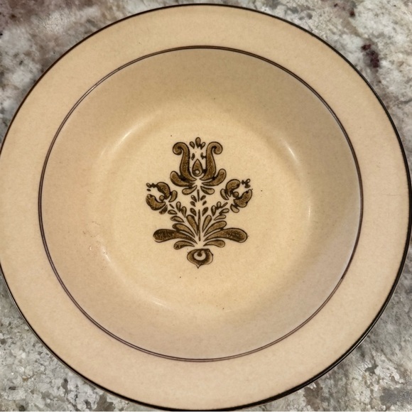 Vintage Pfaltzgraff Village 8” Round Vegetable Bowl - Picture 1 of 5